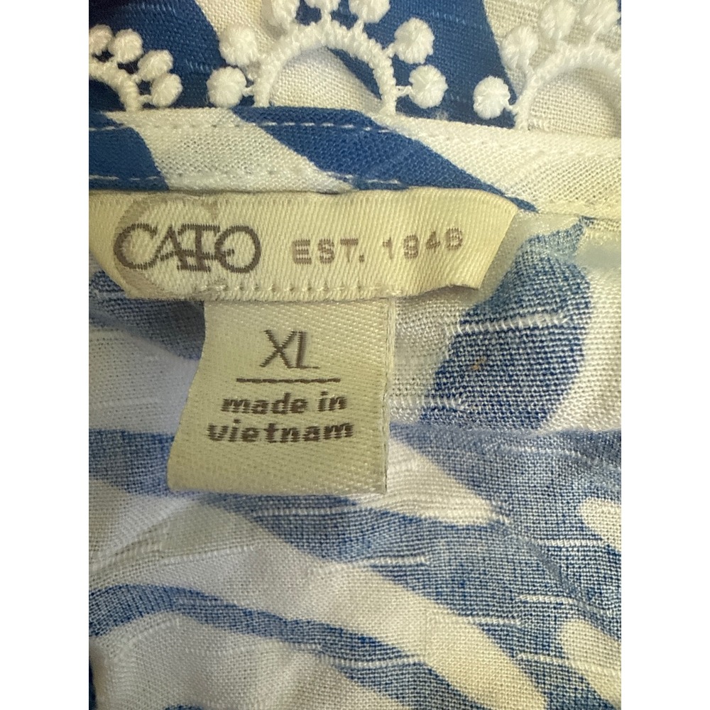 Cato Womens XL Blue White Tropical Palm Leaf Puff Sleeve Crochet Lace Blouse - Picture 3 of 4